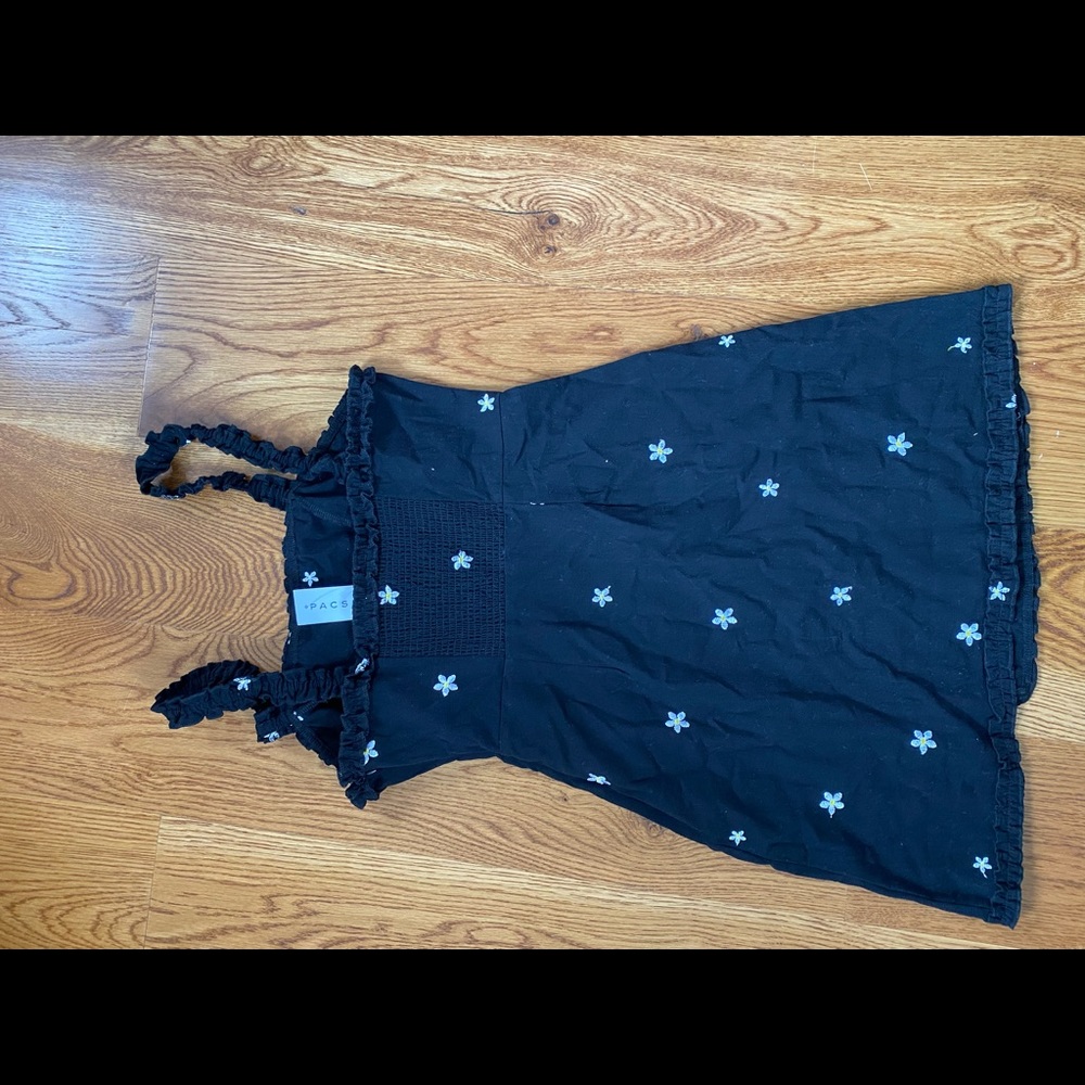 Black sundress with daisies